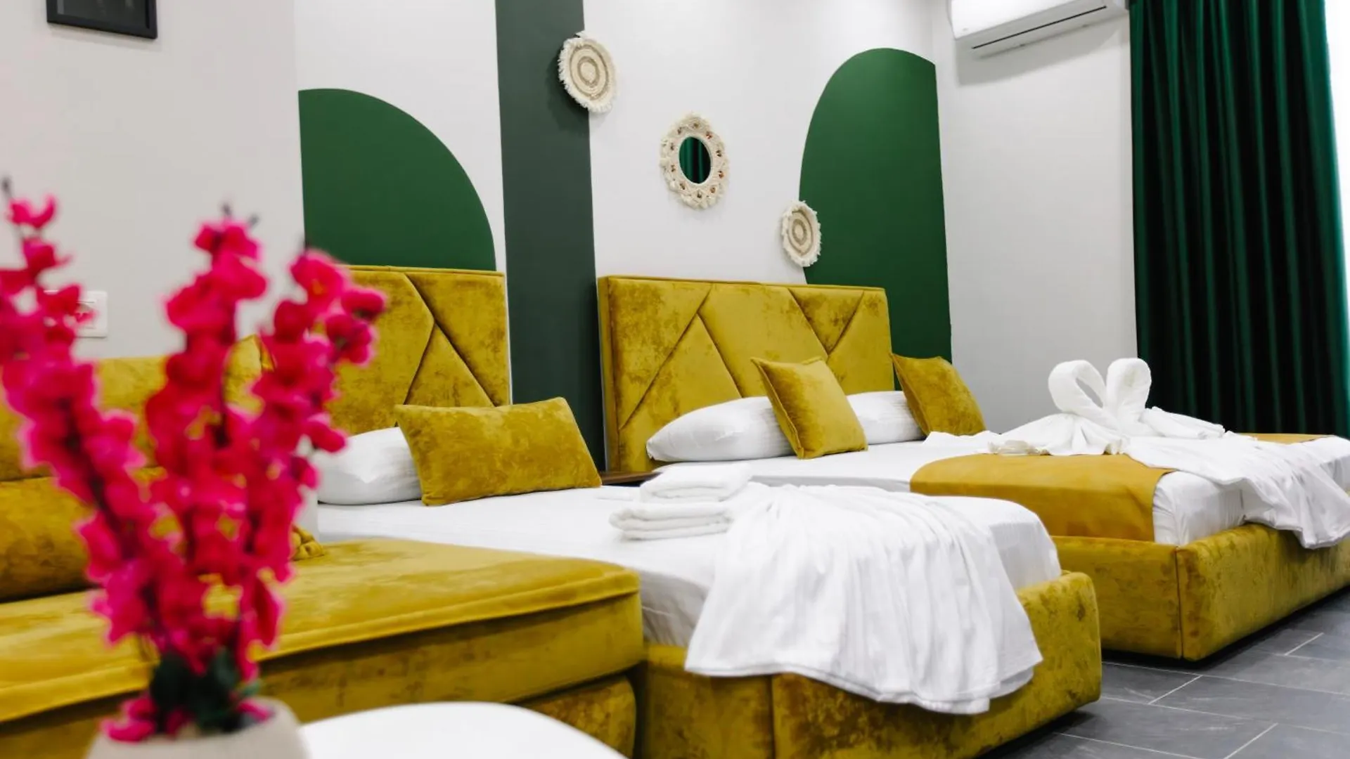 Andor Luxury Hotel & Duplex Kryemedhej