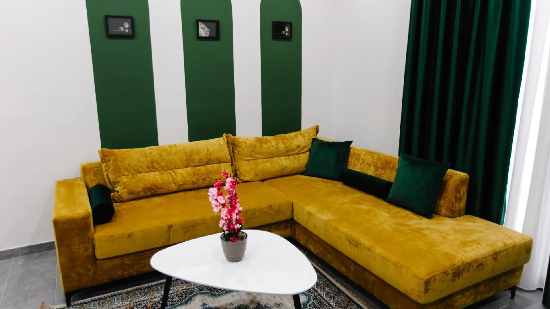 Andor Luxury Hotel & Duplex Kryemëdhej