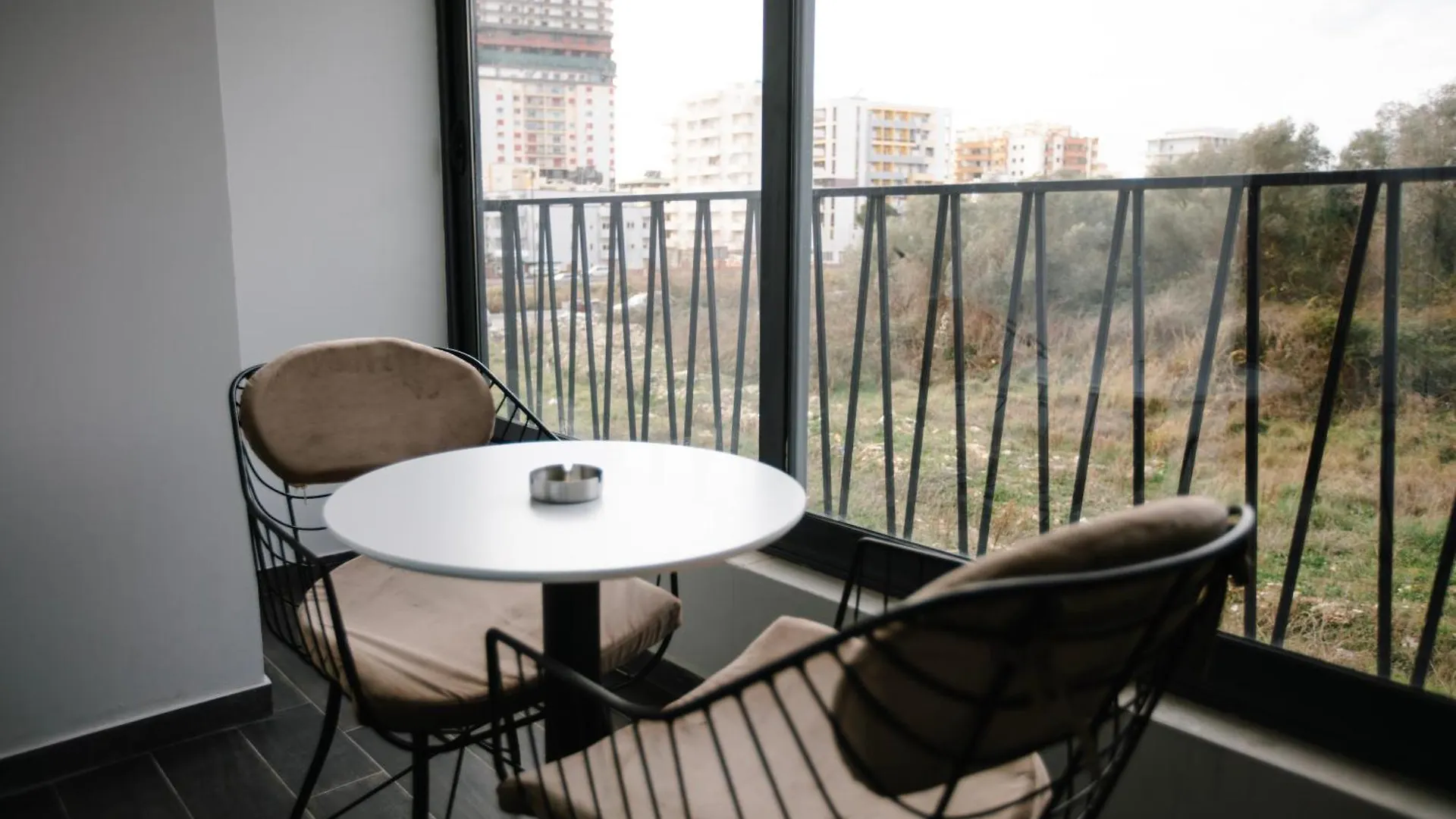 Andor Luxury Hotel & Duplex Kryemedhej