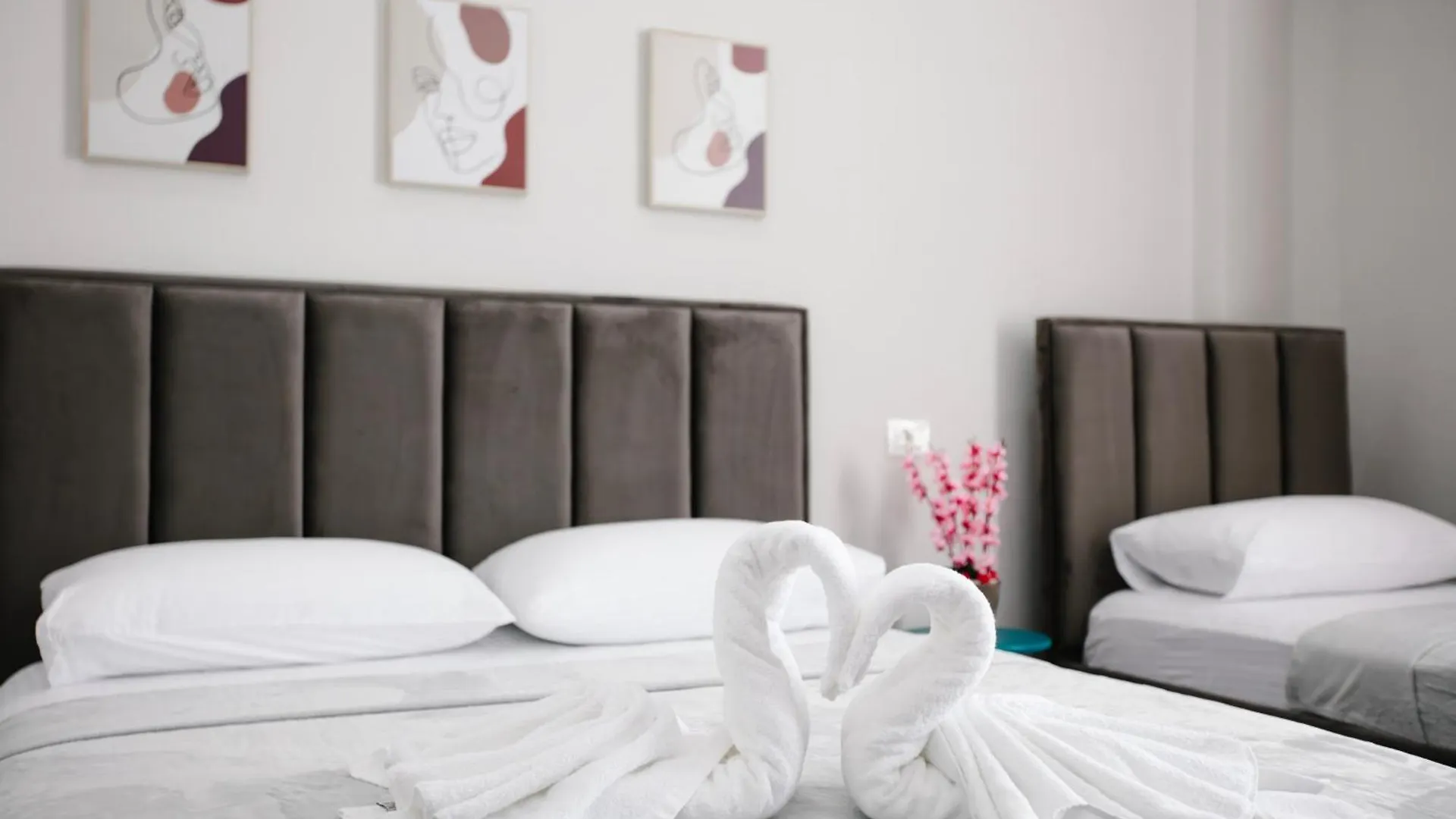 Andor Luxury Hotel & Duplex Kryemedhej