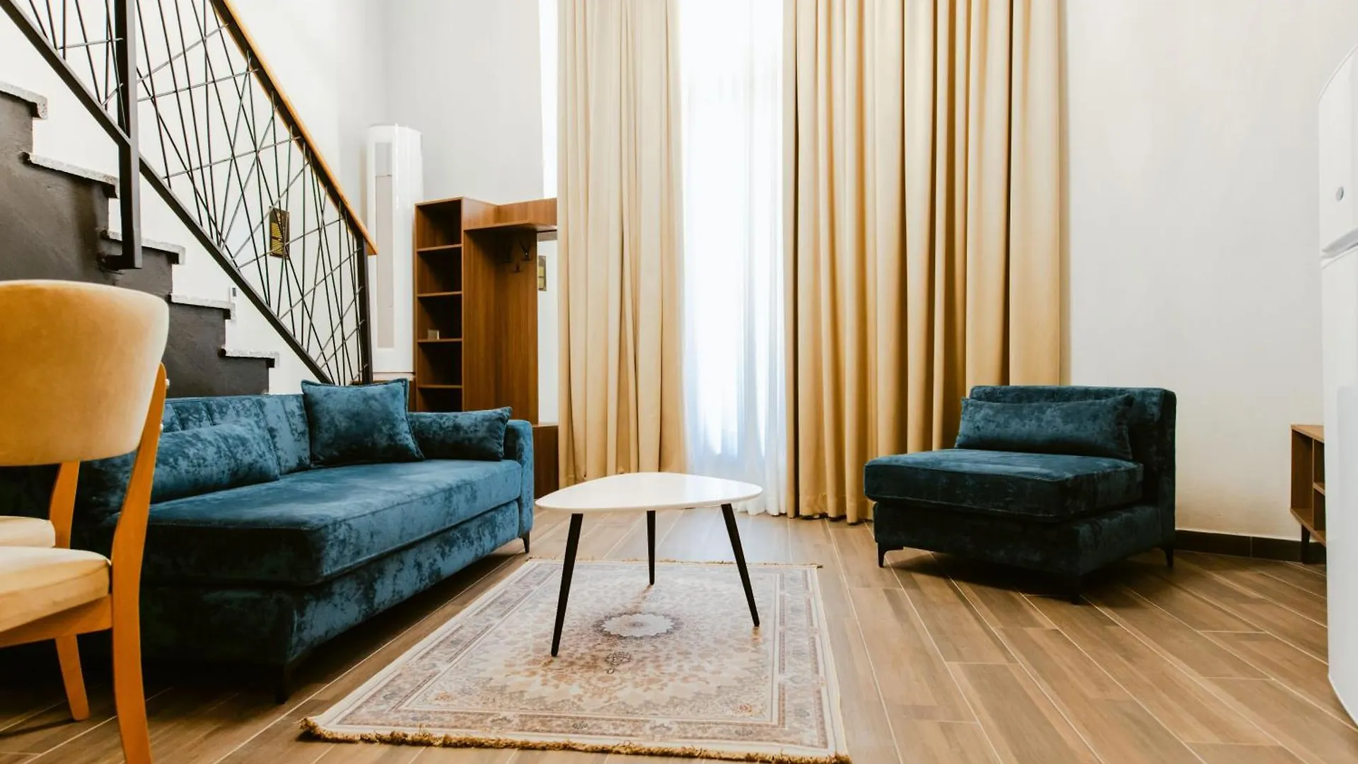Andor Luxury Hotel & Duplex Kryemëdhej