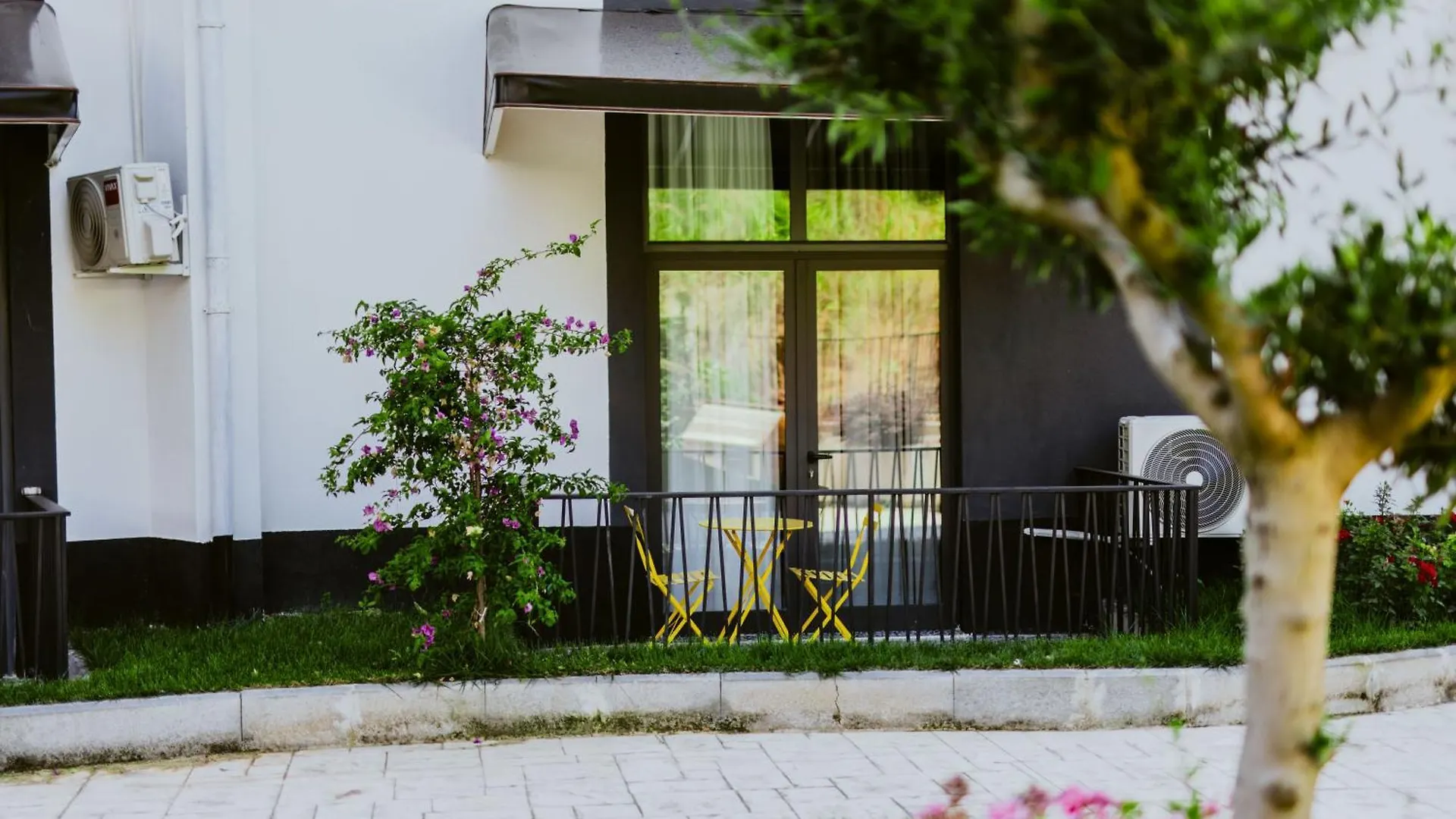 Andor Luxury Hotel & Duplex Kryemëdhej
