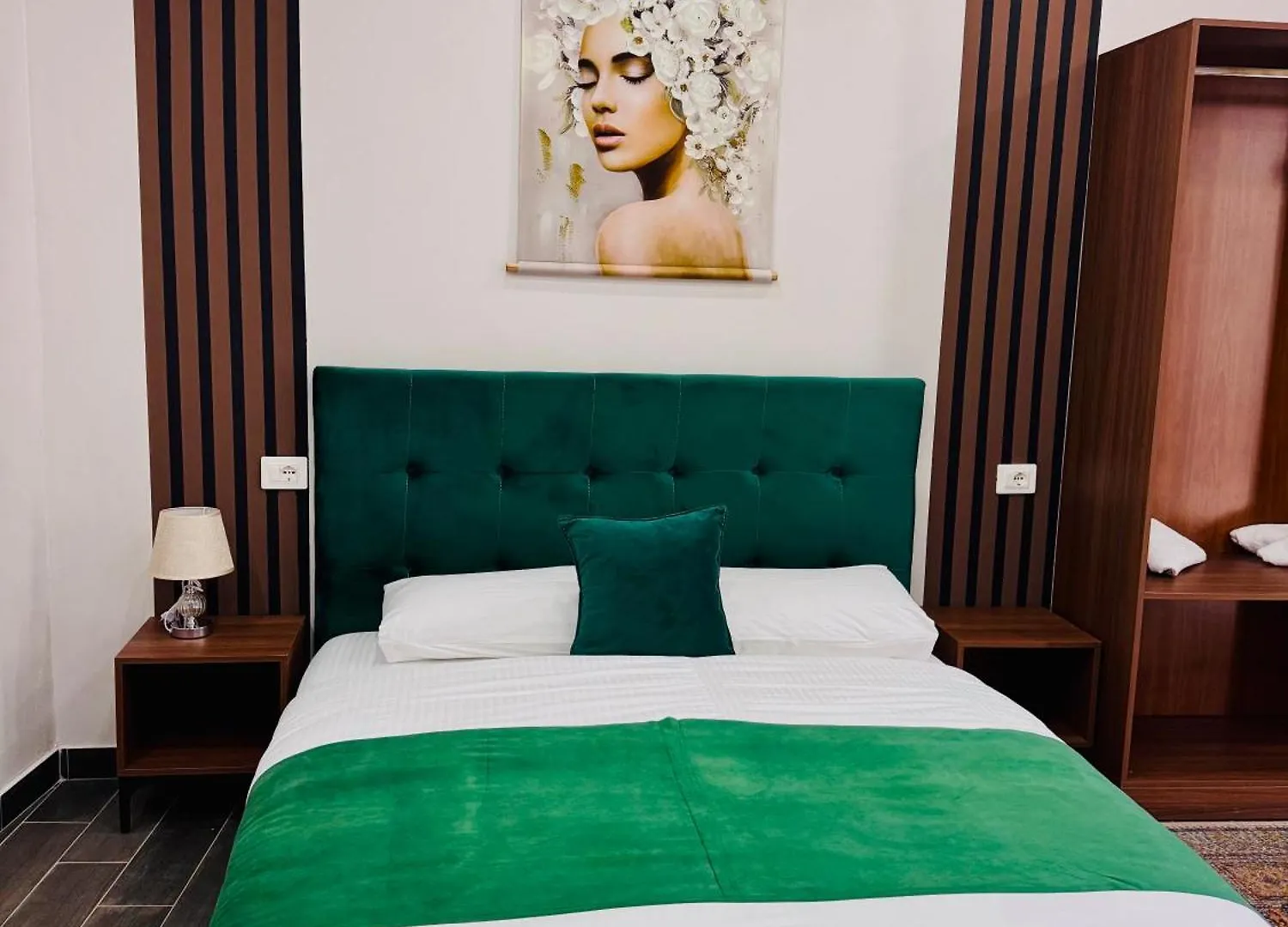 Andor Luxury Hotel & Duplex Kryemëdhej