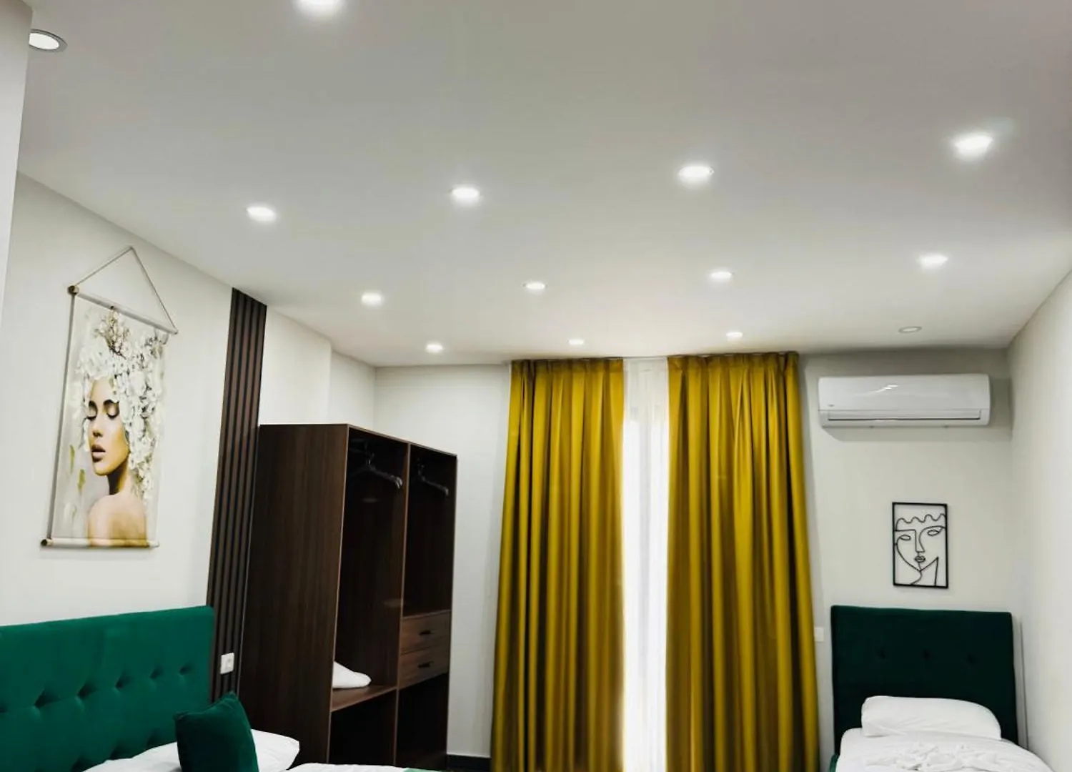 Andor Luxury Hotel & Duplex Kryemëdhej