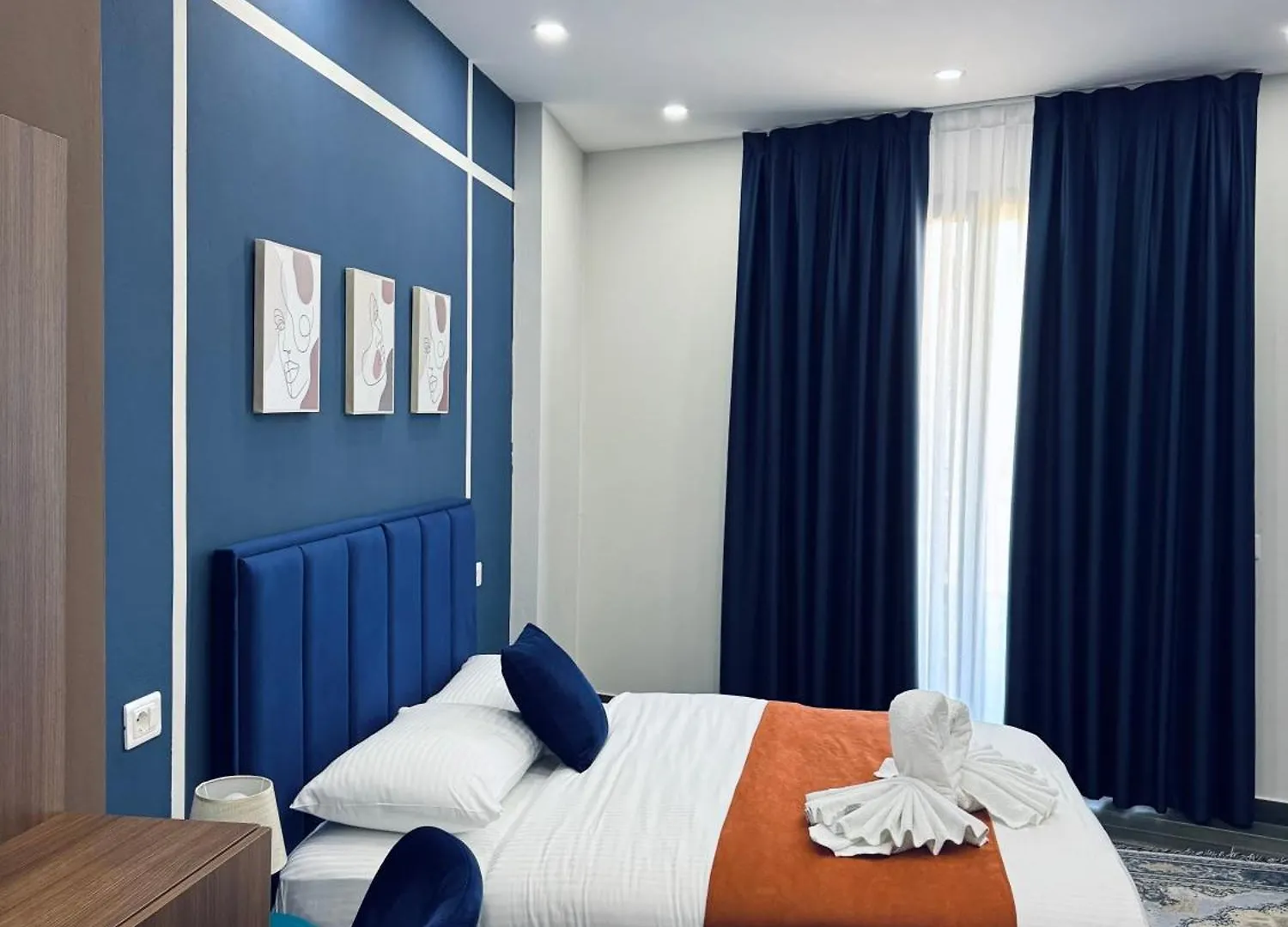 Andor Luxury Hotel & Duplex Kryemëdhej 3*,  アルバニア