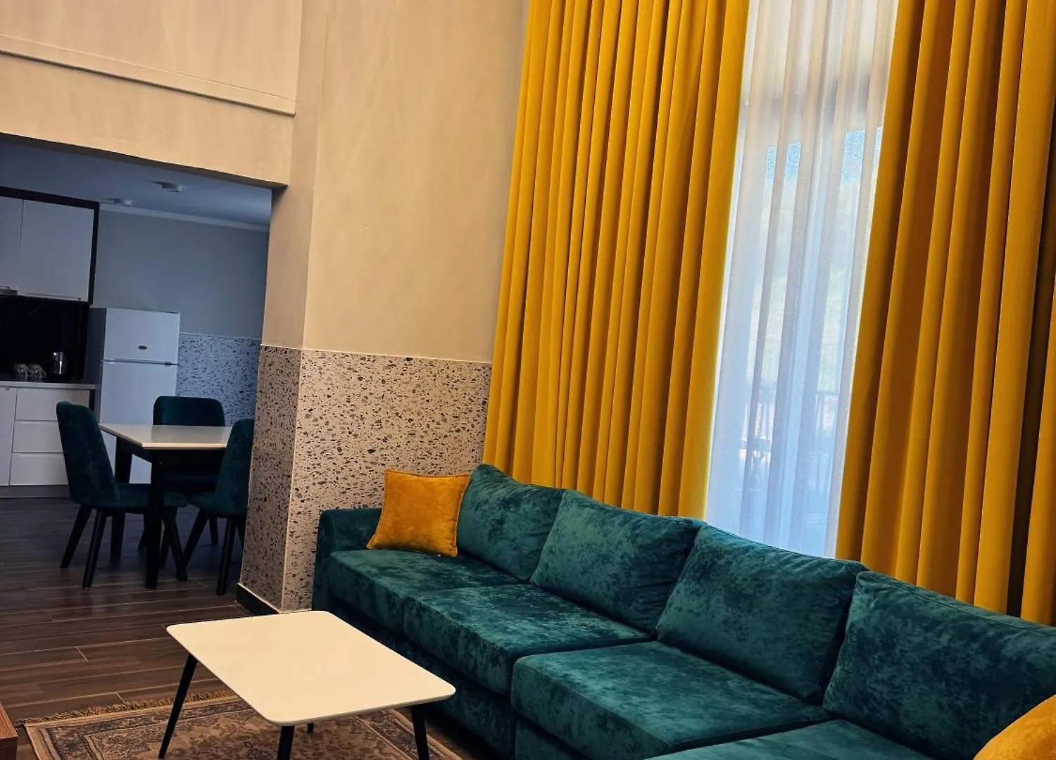Andor Luxury Hotel & Duplex Kryemedhej 3*,  Albania