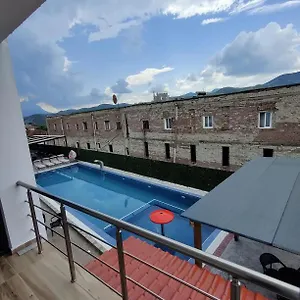 Resort Unique, Gramsh